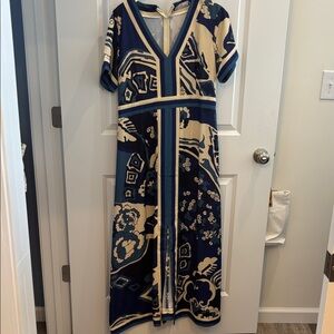 Chic Navy and Cream Geometric Midi Dress